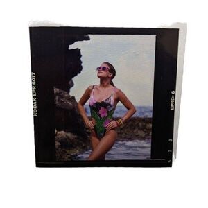 Kathy Ireland‎ Photo Slide Swimsuit Model Catalog Production Picture (E6)